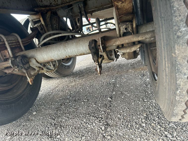 image for item KH9652 1983 Utility Trailer VS2DS dry van trailer