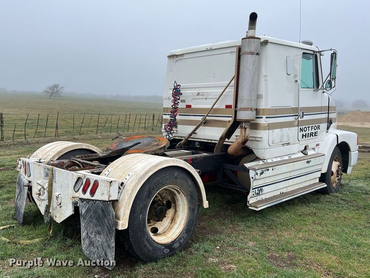 image for item KV9920 1994 White GMC semi truck