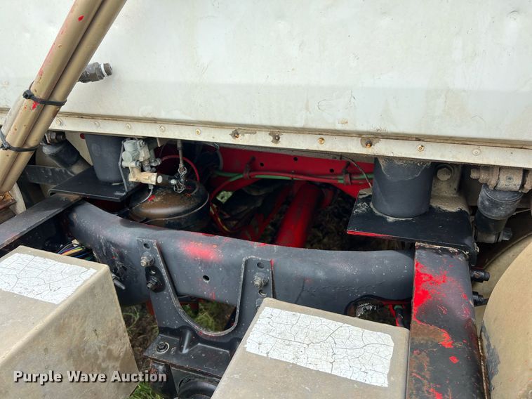 image for item KV9920 1994 White GMC semi truck