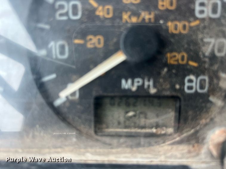 image for item KV9920 1994 White GMC semi truck