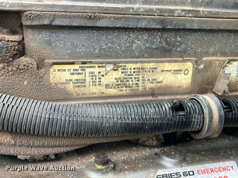 image for item KV9920 1994 White GMC semi truck