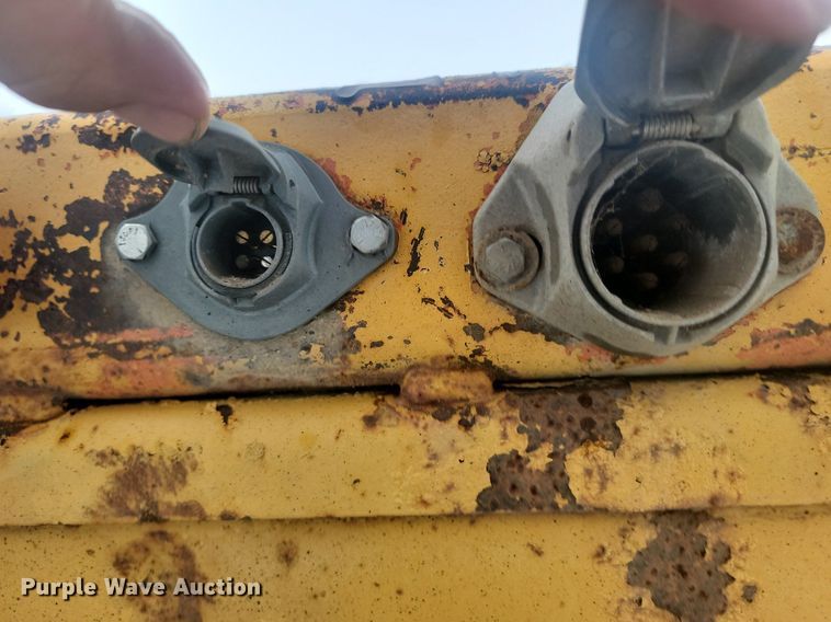 image for item LA9562 1997 Ranch Manufacturing bottom dump trailer