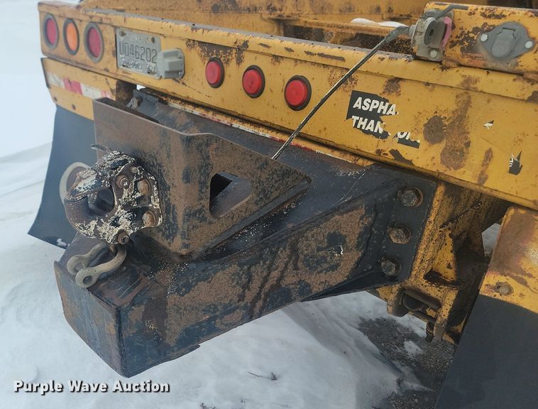 image for item LA9562 1997 Ranch Manufacturing bottom dump trailer