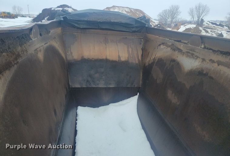 image for item LA9562 1997 Ranch Manufacturing bottom dump trailer