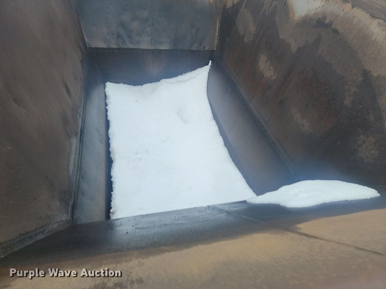 image for item LA9562 1997 Ranch Manufacturing bottom dump trailer