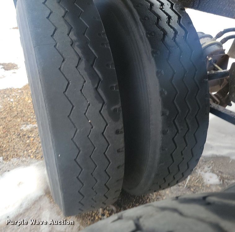 image for item LA9562 1997 Ranch Manufacturing bottom dump trailer