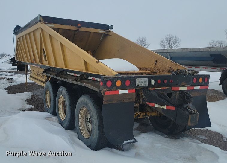 image for item LA9563 1997 Ranch Manufacturing bottom dump trailer