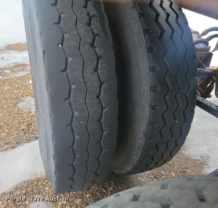 image for item LA9563 1997 Ranch Manufacturing bottom dump trailer