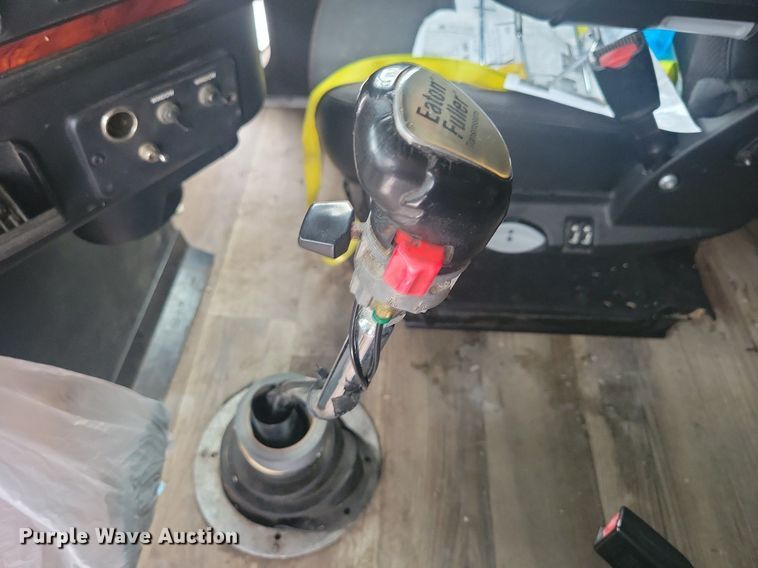 image for item LC9793 2005 Freightliner  FLD132 semi truck