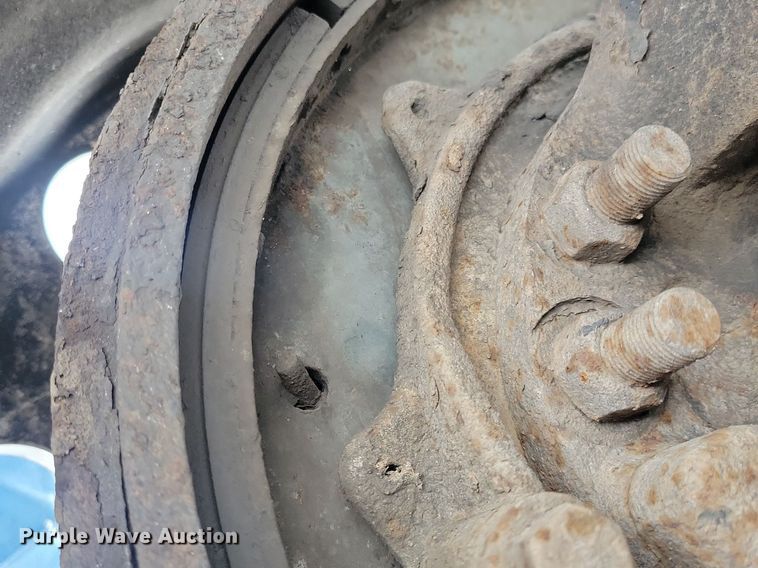 image for item LC9793 2005 Freightliner  FLD132 semi truck