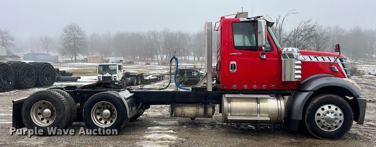 image for item LD9928 2010 International  Lonestar SFA  semi truck