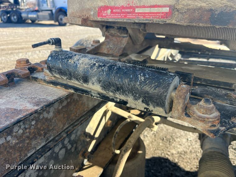 image for item LD9943 2007 International  9400i semi truck