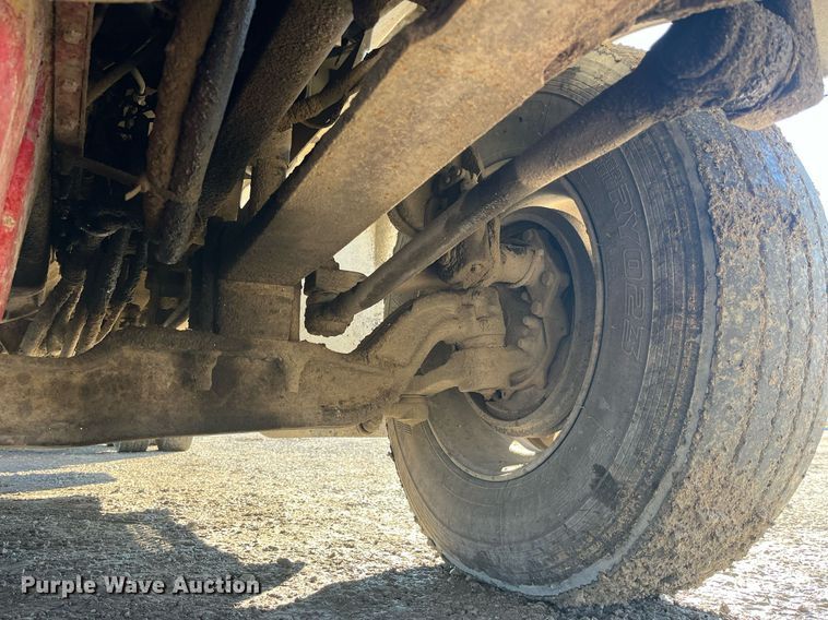 image for item LD9943 2007 International  9400i semi truck