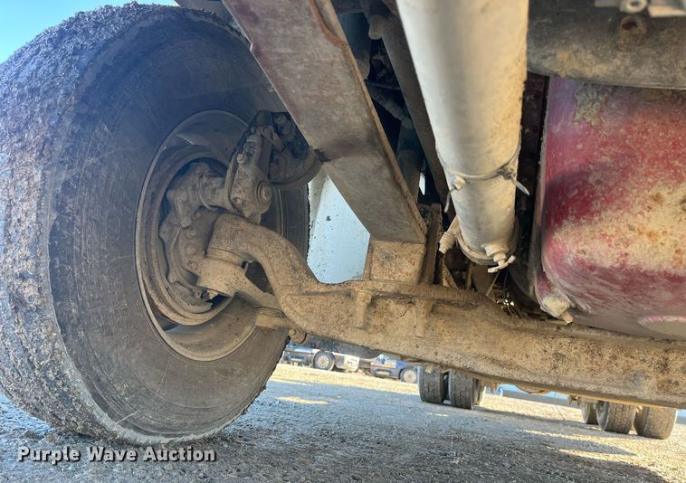 image for item LD9943 2007 International  9400i semi truck