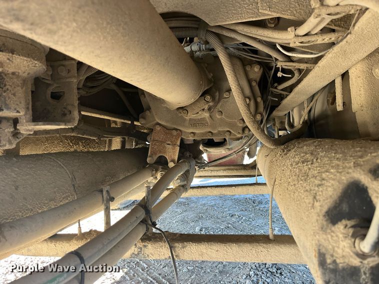 image for item LD9943 2007 International  9400i semi truck