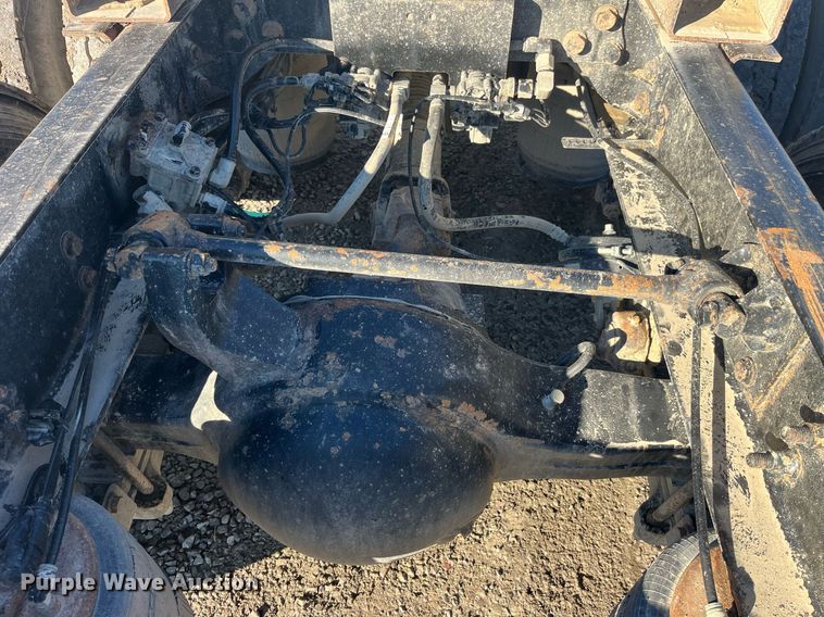 image for item LD9943 2007 International  9400i semi truck