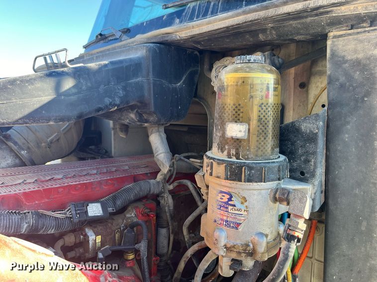 image for item LD9943 2007 International  9400i semi truck