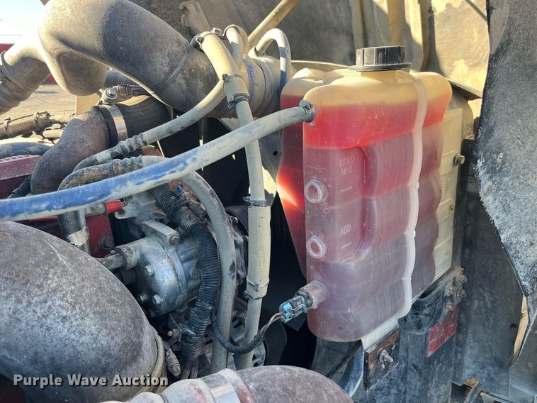 image for item LD9943 2007 International  9400i semi truck