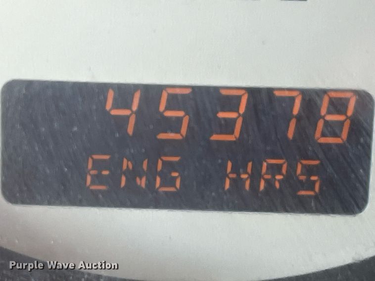 image for item LD9943 2007 International  9400i semi truck