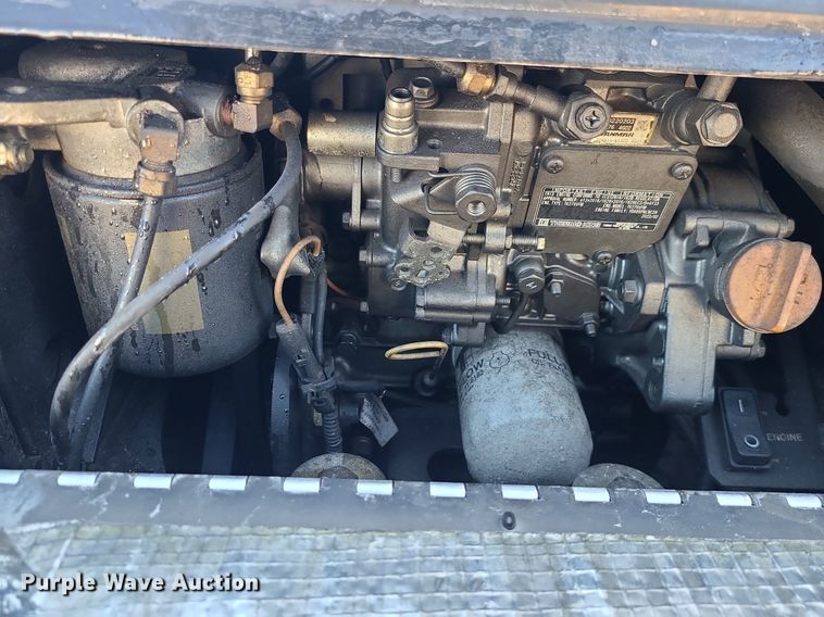 image for item LJ9516 2016 Freightliner Cascadia semi truck