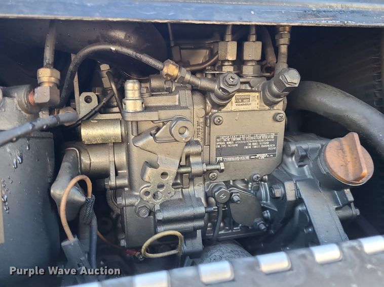 image for item LJ9516 2016 Freightliner Cascadia semi truck