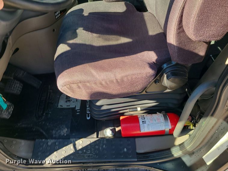 image for item LJ9516 2016 Freightliner Cascadia semi truck