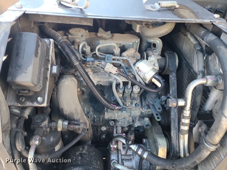 image for item LJ9518 2016 Freightliner Cascadia semi truck