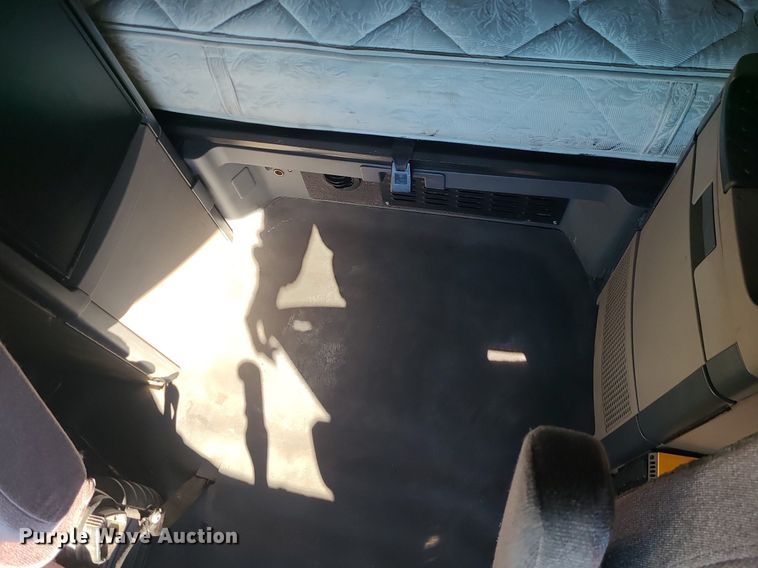 image for item LJ9518 2016 Freightliner Cascadia semi truck