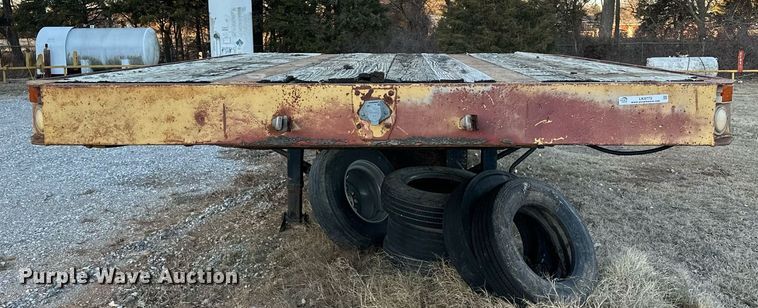 image for item LK9773 1978 Belshe T-10 drop deck trailer