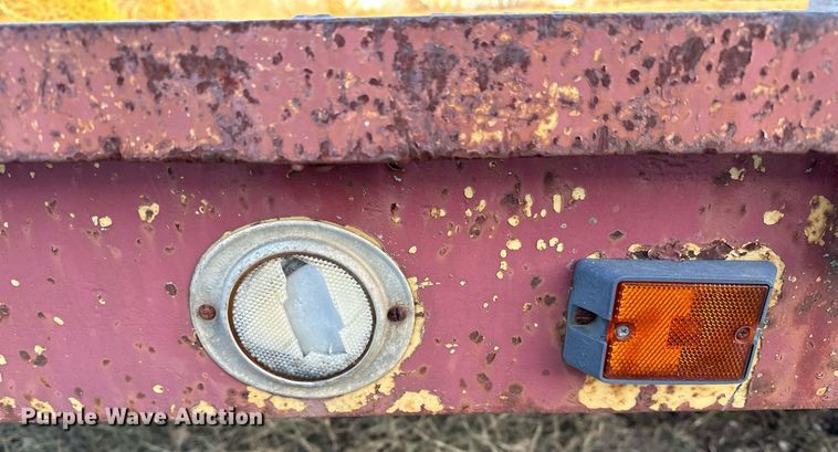 image for item LK9773 1978 Belshe T-10 drop deck trailer