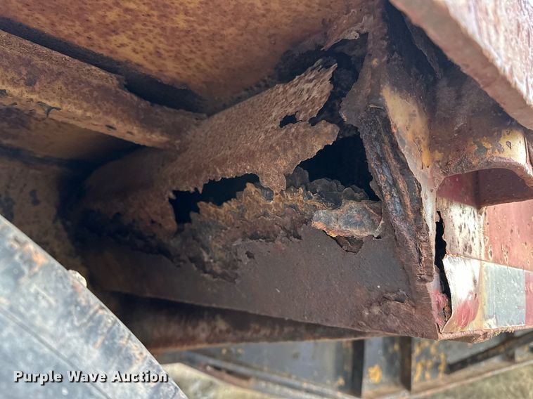 image for item LK9773 1978 Belshe T-10 drop deck trailer