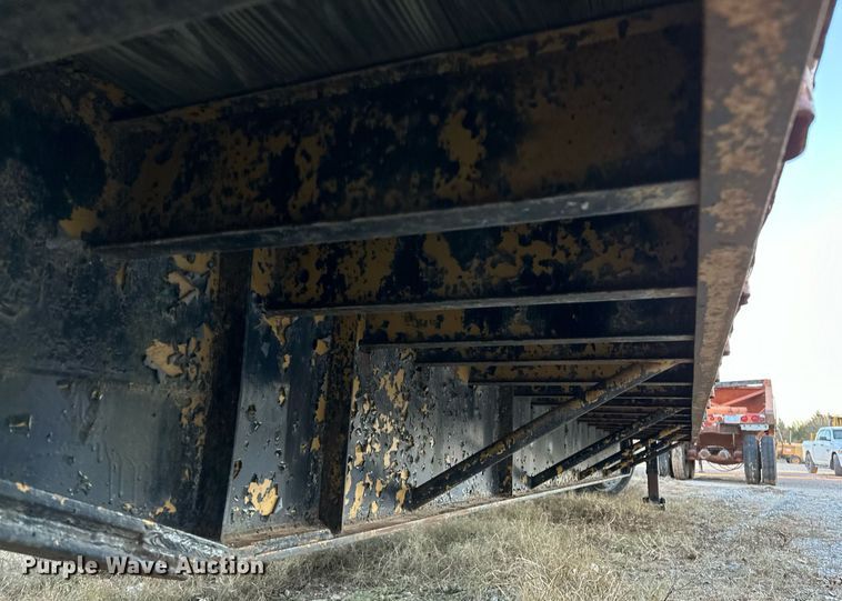 image for item LK9773 1978 Belshe T-10 drop deck trailer