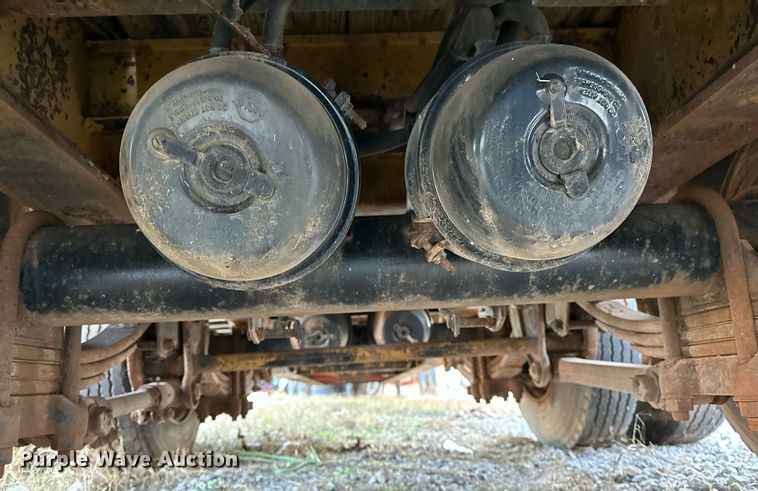 image for item LK9773 1978 Belshe T-10 drop deck trailer