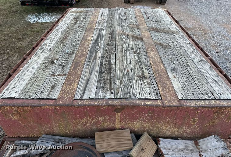 image for item LK9773 1978 Belshe T-10 drop deck trailer