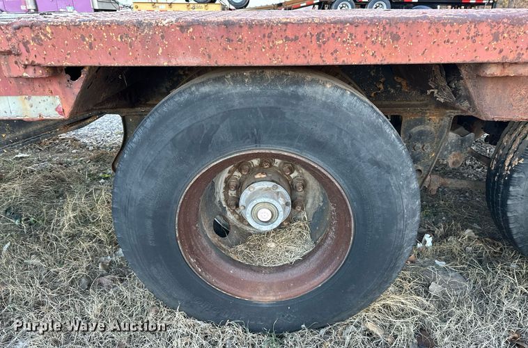 image for item LK9773 1978 Belshe T-10 drop deck trailer