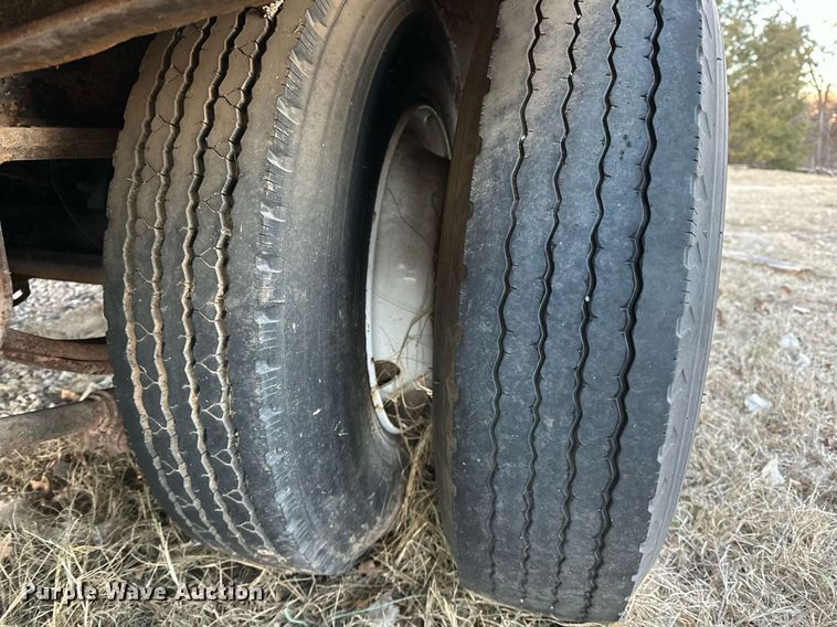 image for item LK9773 1978 Belshe T-10 drop deck trailer