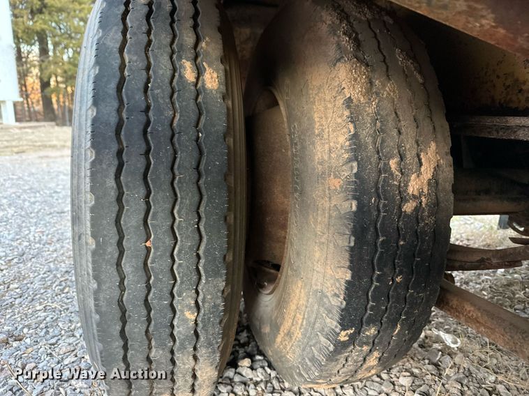 image for item LK9773 1978 Belshe T-10 drop deck trailer