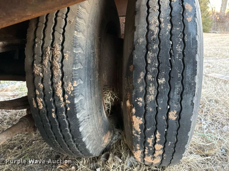 image for item LK9773 1978 Belshe T-10 drop deck trailer