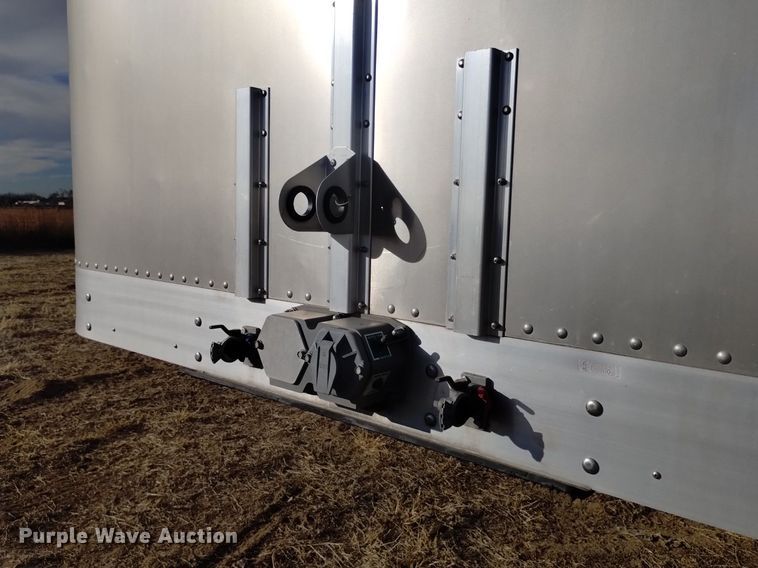 image for item LN9916 2023 Wilson  PSDCL-402 livestock trailer