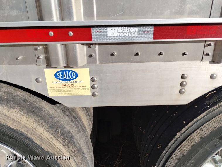 image for item LN9916 2023 Wilson  PSDCL-402 livestock trailer