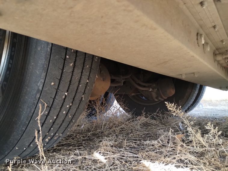 image for item LN9916 2023 Wilson  PSDCL-402 livestock trailer
