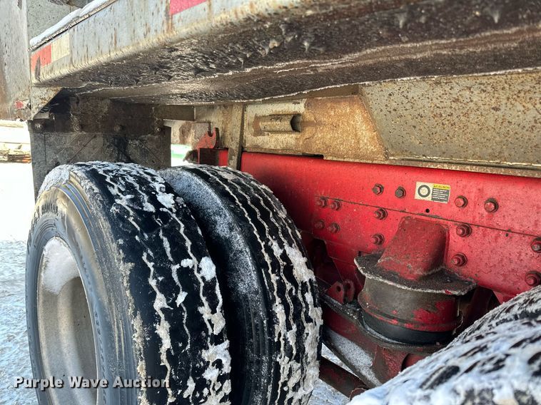 image for item LO9470 2016 Kenworth  T880 dump truck