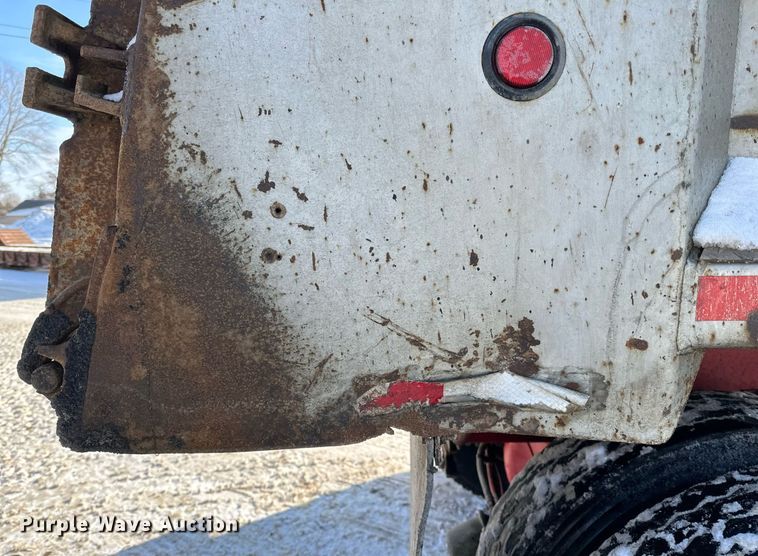 image for item LO9470 2016 Kenworth  T880 dump truck