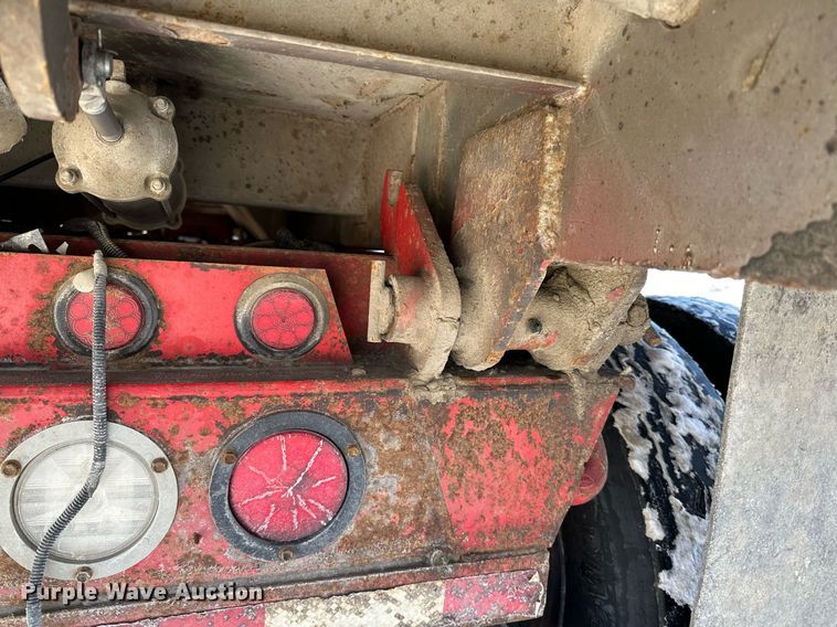 image for item LO9470 2016 Kenworth  T880 dump truck