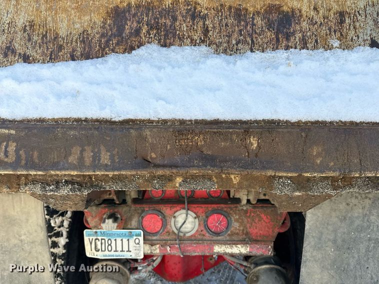 image for item LO9470 2016 Kenworth  T880 dump truck