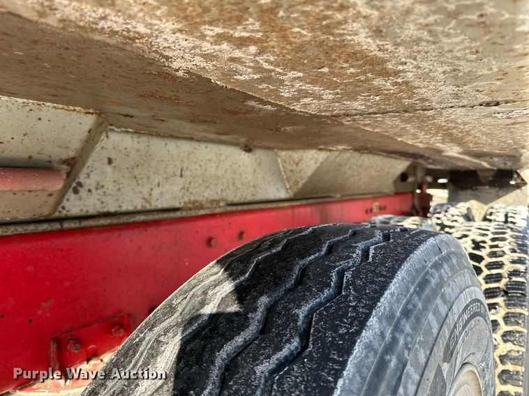 image for item LO9470 2016 Kenworth  T880 dump truck