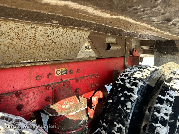 image for item LO9470 2016 Kenworth  T880 dump truck