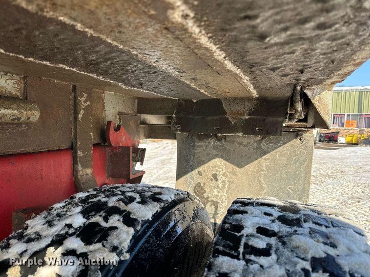 image for item LO9470 2016 Kenworth  T880 dump truck