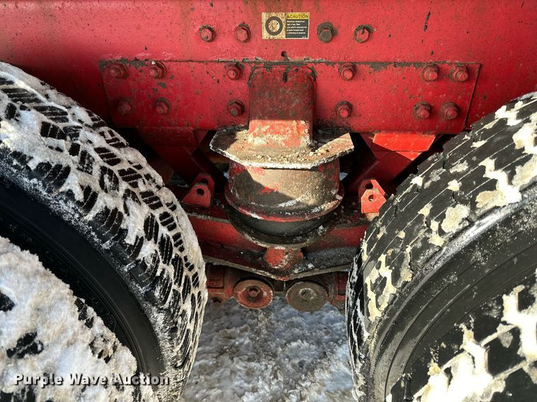 image for item LO9470 2016 Kenworth  T880 dump truck