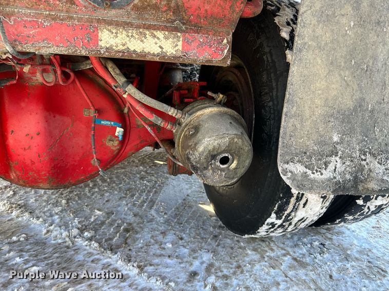 image for item LO9470 2016 Kenworth  T880 dump truck